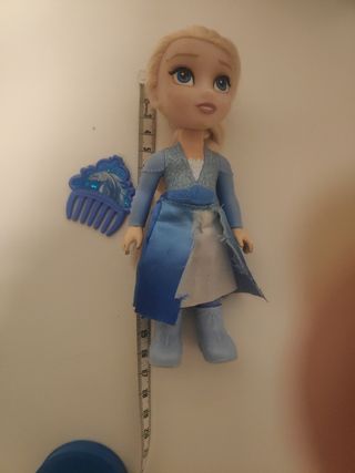 Muñeca pequeña Elsa frozen 