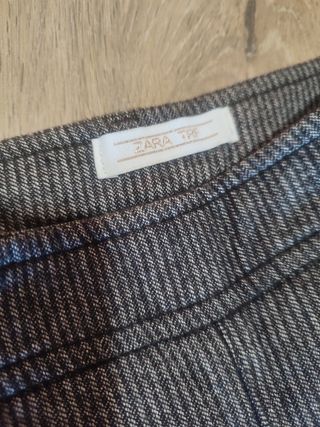 Pantalón pinzas Zara