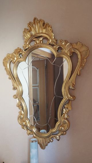 Recibidor antiguo- cómoda y cornucopia