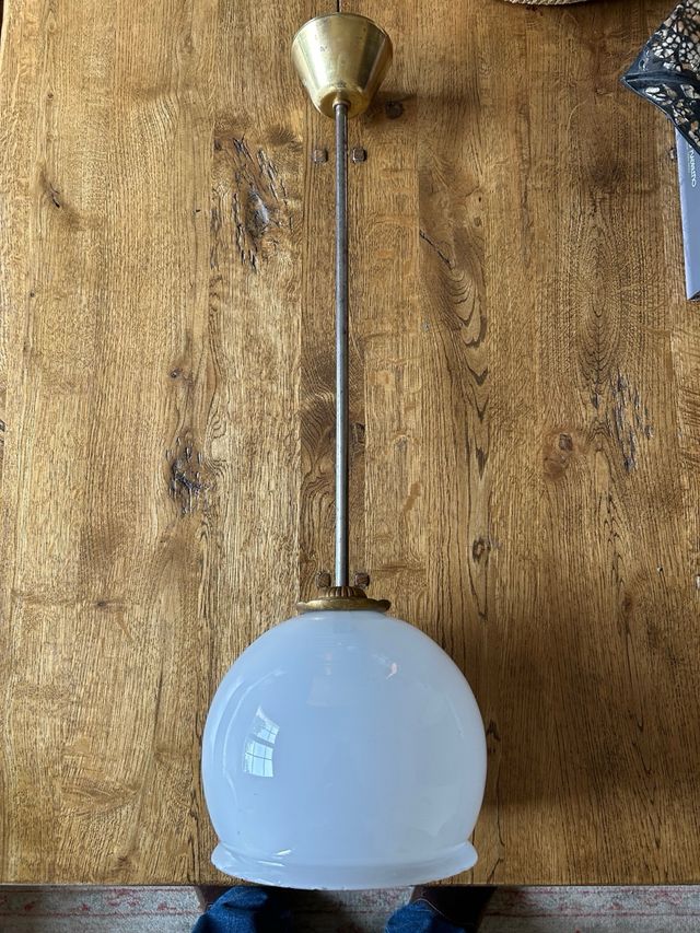 Lampara de techo con pantalla opalina vintage