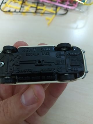 Coche Maqueta Seat 600 escala 1/43