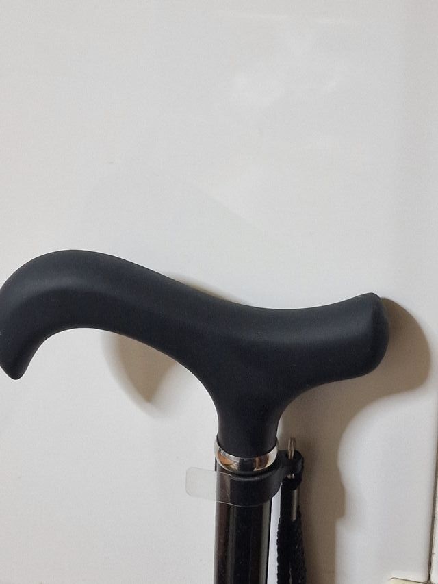 Bastón para mayores con muy poco uso