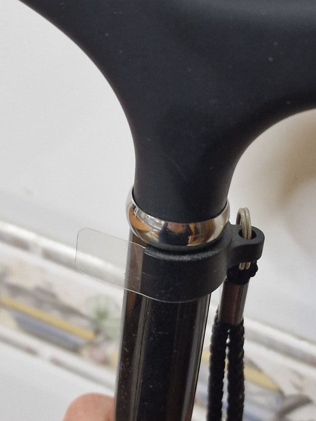 Bastón para mayores con muy poco uso