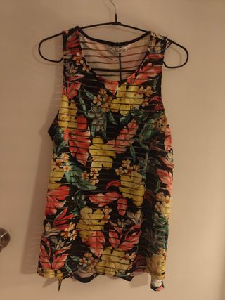 camiseta sin mangas de flores holgada
