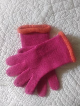 Guantes lana fresa y ribete naranja