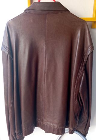 CAZADORA DE HOMBRE DE PIEL.