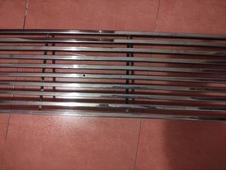 Rejilla frontal SEAT 1500 monofaro clásica