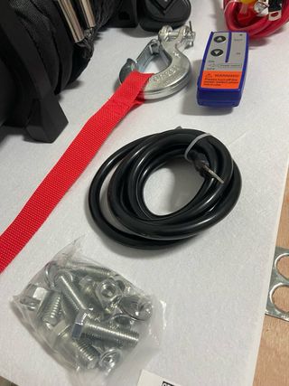 Cabrestante Winch 13500 lbs 4x4 / Gruas