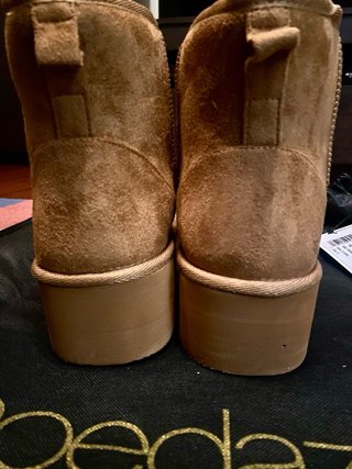 Bota baja tipo Hugg
