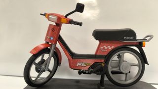 Maqueta Vespino FAST RIDER escala 1/10 color Rojo