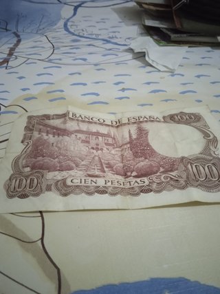 Monedas y billetes antiguos