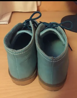 Botas, Zapatillas Vans y otras