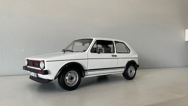 Golf mk1 gti 1/18 Norev