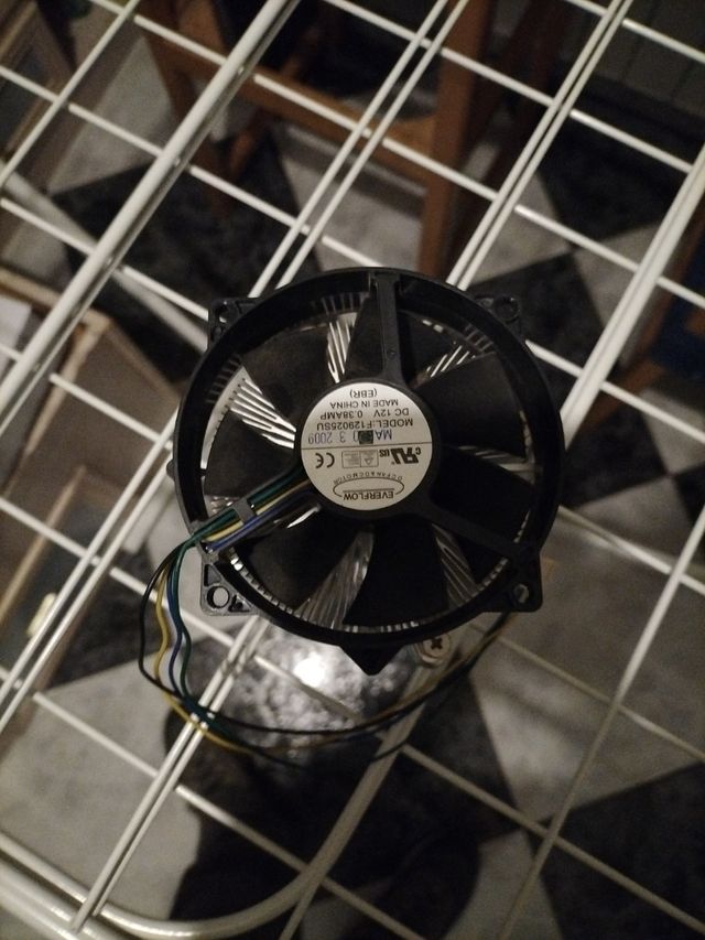 Disipador procesador ordenador.