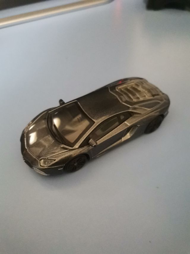 Lamborghini aventador 1/45 burago