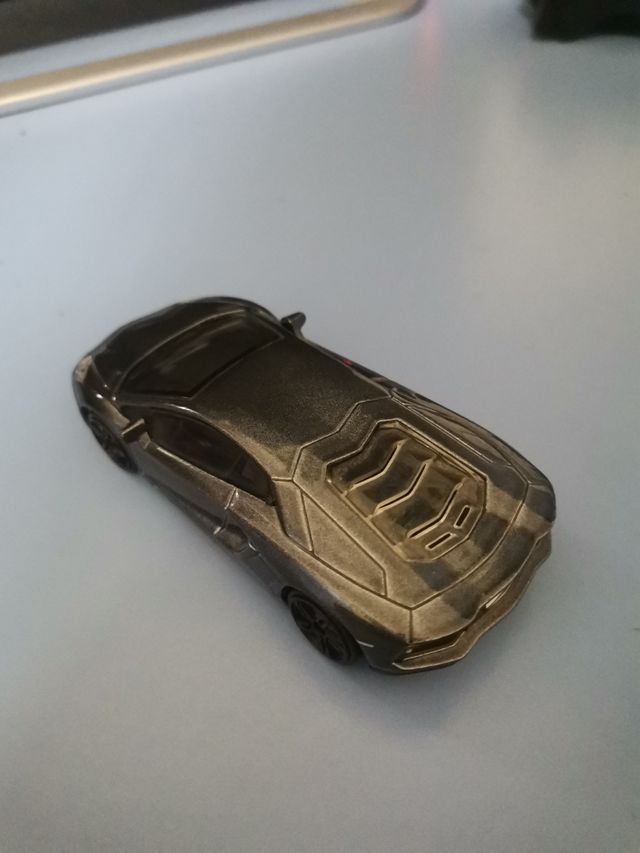 Lamborghini aventador 1/45 burago