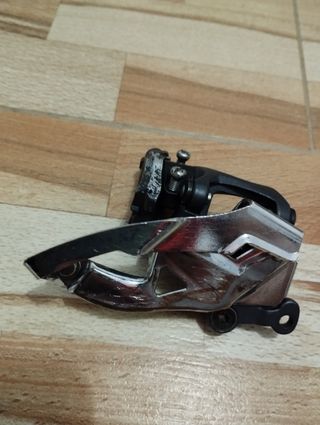 Desviador delantero