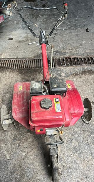 Arado ,múlica mecánica