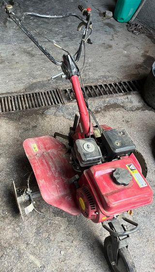 Arado ,múlica mecánica