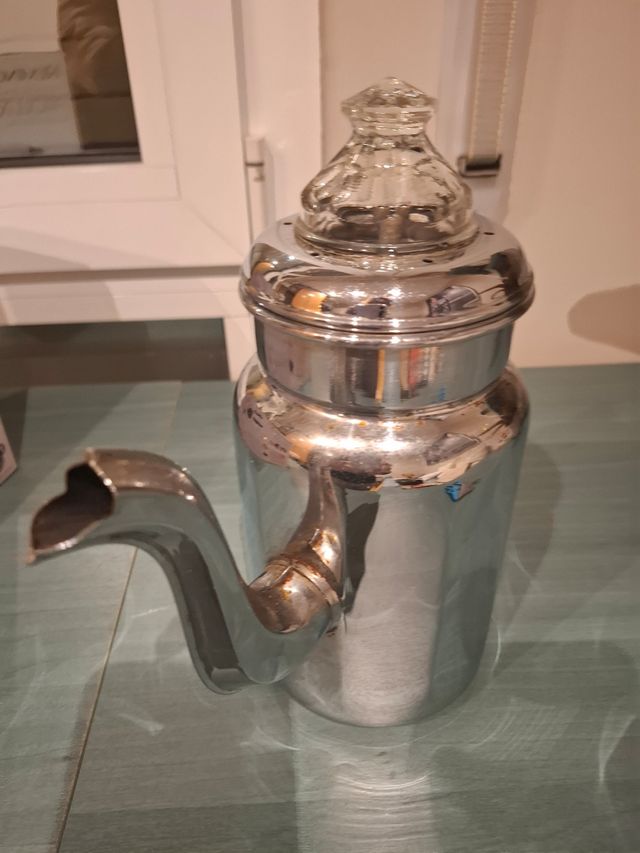 Cafetera antigua, vintage marca MENESA