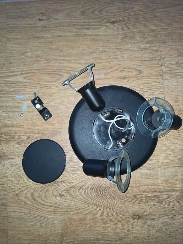 Lámpara aplique 3 focos orientable