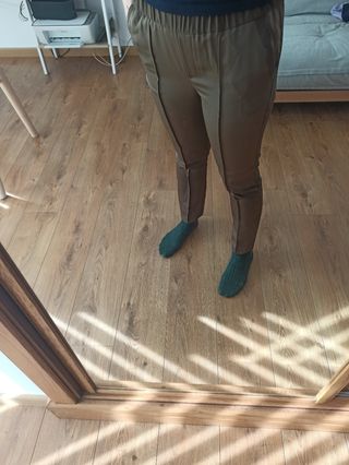 Pantalón color caqui