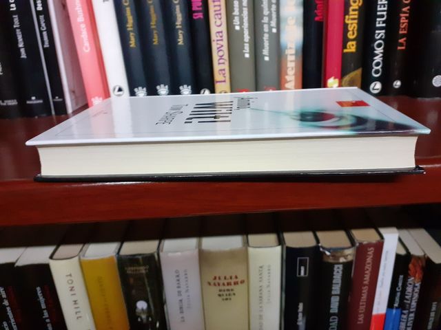 Animo, Wilt! Tom Sharpe