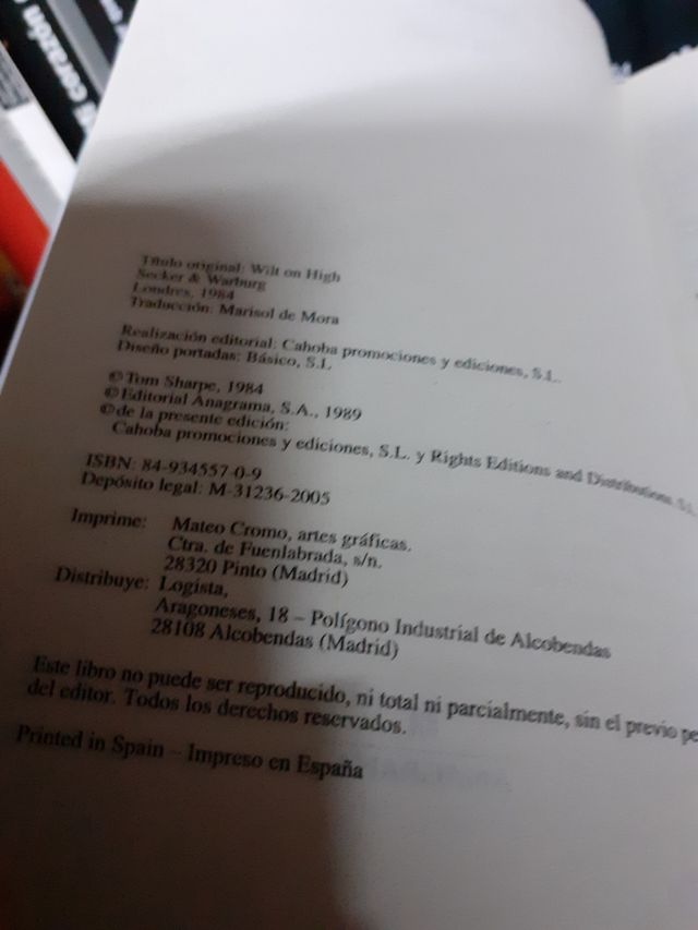 Animo, Wilt! Tom Sharpe