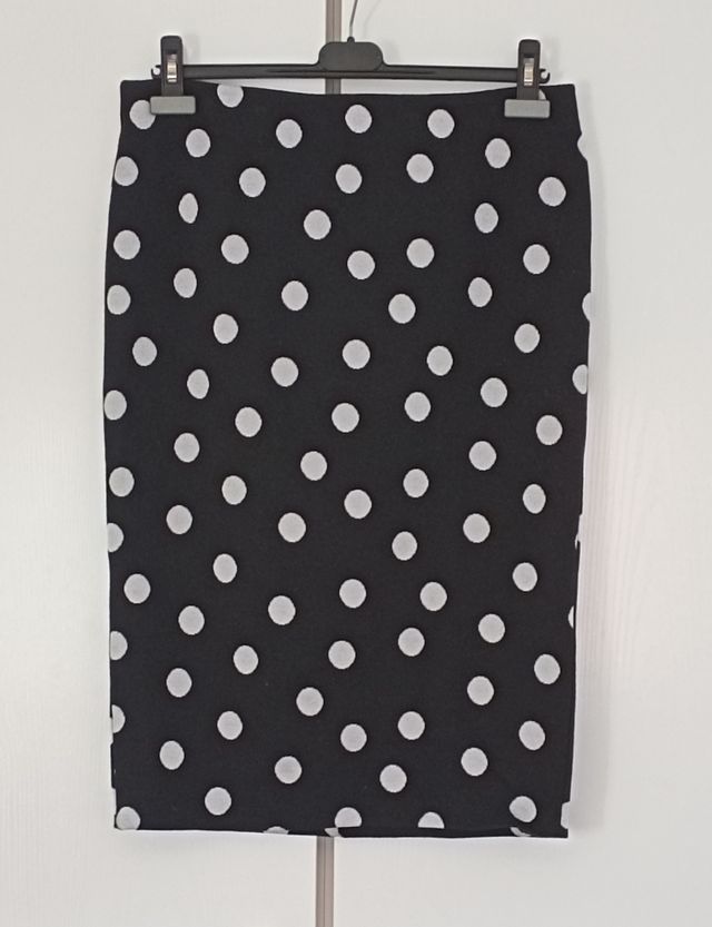 Falda negra de lunares blancos ZARA REBAJADO
