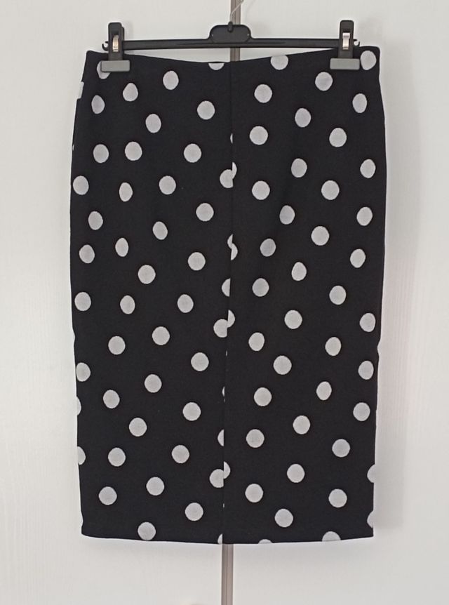Falda negra de lunares blancos ZARA REBAJADO