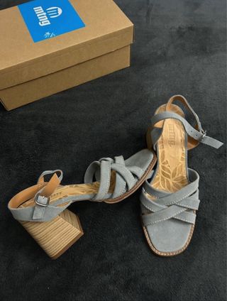 Sandalias nuevas Mustang piel azul grisáceo T37