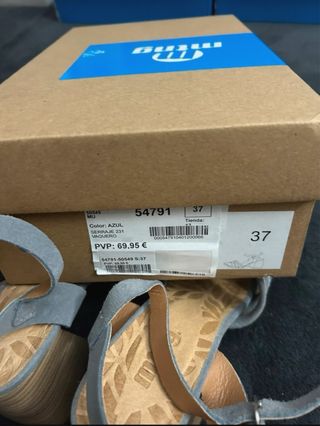 Sandalias nuevas Mustang piel azul grisáceo T37
