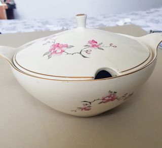 Zuppiera nuova senza cartellino