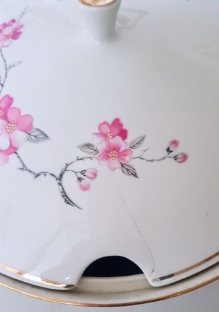 Zuppiera nuova senza cartellino