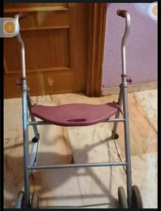 Andador plegable fácil de llevar