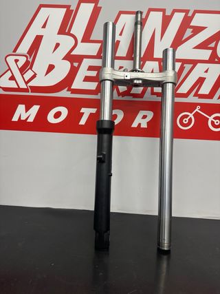 Botella derecha Suzuki V Strom DL 650