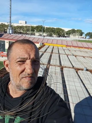 Busco trabajo de encofrador of1 por val