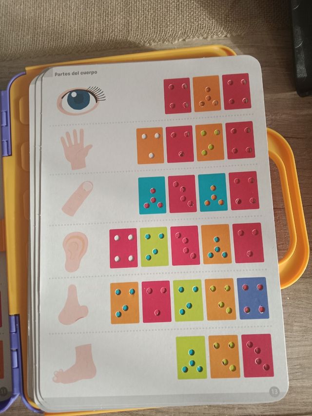 Juego aprendo a leer con letras y fichas