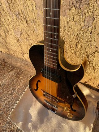 Guitarra GRECO ES-8 3/4