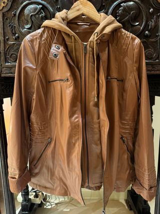 Cazadora símil piel