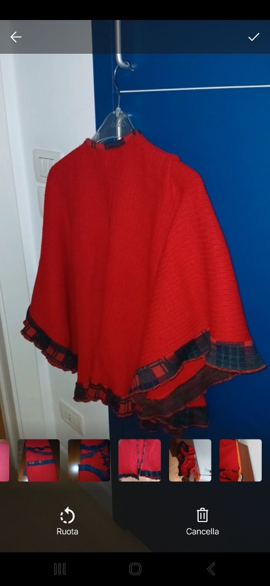 Mantella donna natalizia 