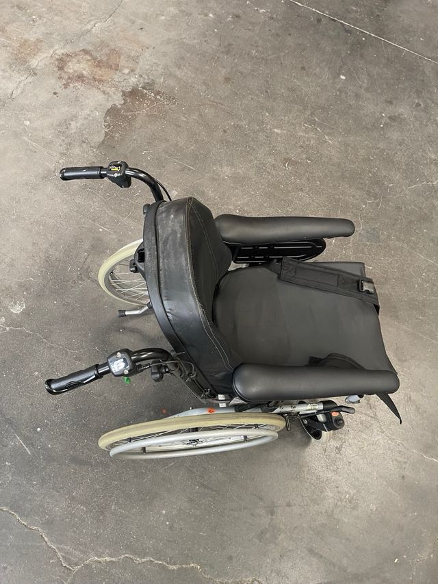 Silla de ruedas rea clematis pro