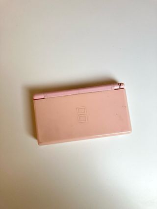 Nintendo DS rosa vintage