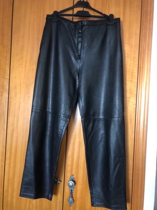 Pantalon cuero vintage negro