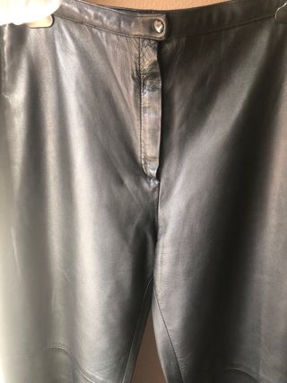 Pantalon cuero vintage negro