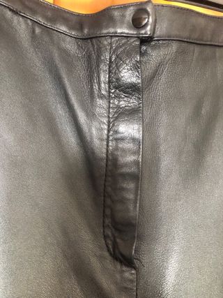 Pantalon cuero vintage negro