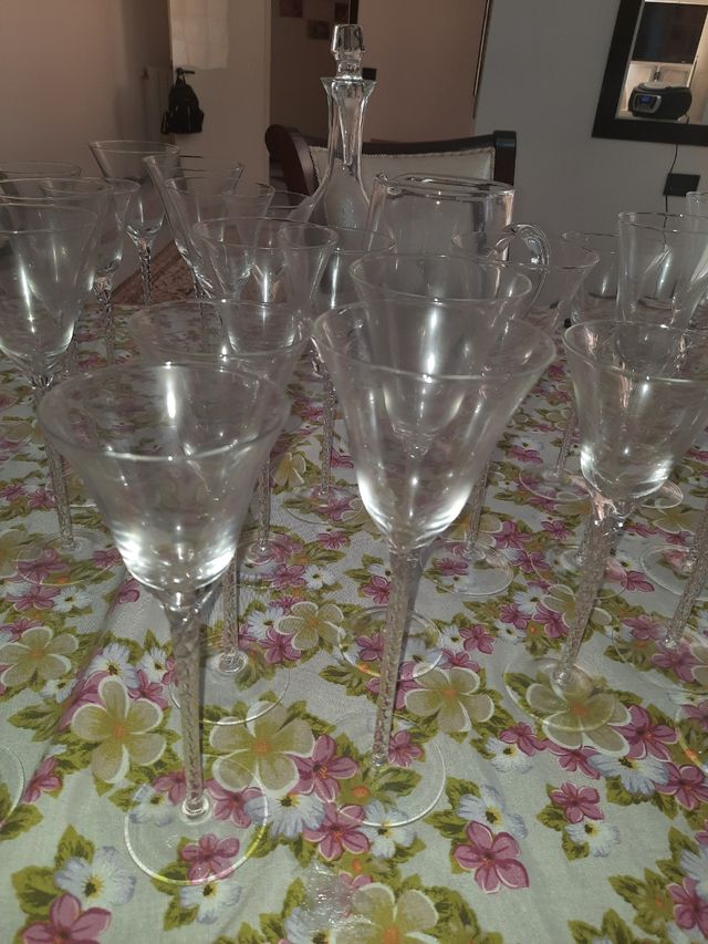 Servizio di bicchieri in cristallo