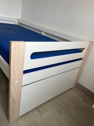 Cama individual con colchón