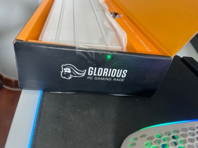 Glorious GMMK Teclado Gaming RGB