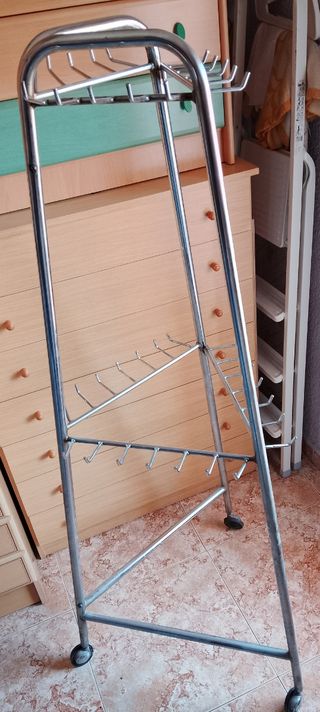 Colgador diversos usos.